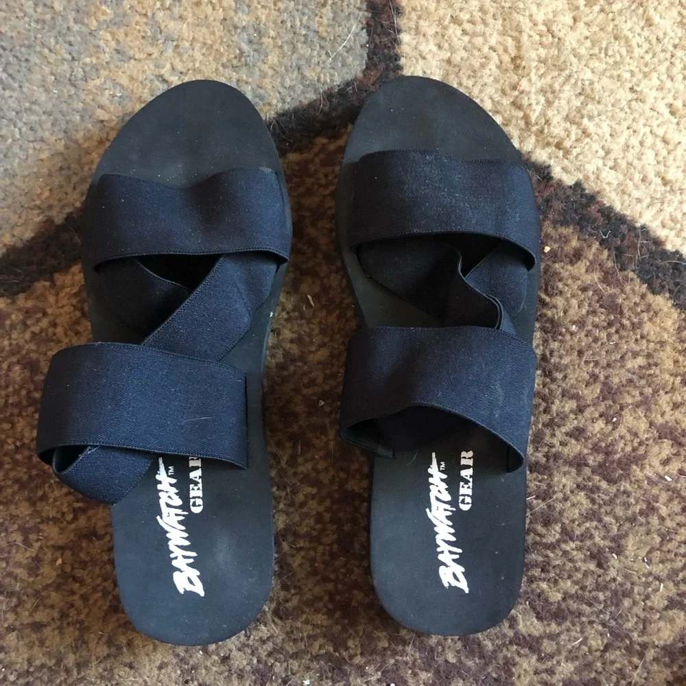 Sandals - Picture 1 of 2